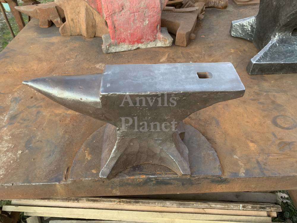 Small Anvil - Record, made in england - 8 total length - Bodnarus  Auctioneering