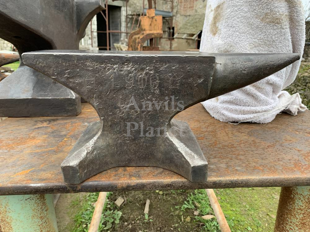 Extra small single horn HOLTHAUS anvil 73 lbs - Piccola incudine tedesca HOLTHAUS da 33 kg